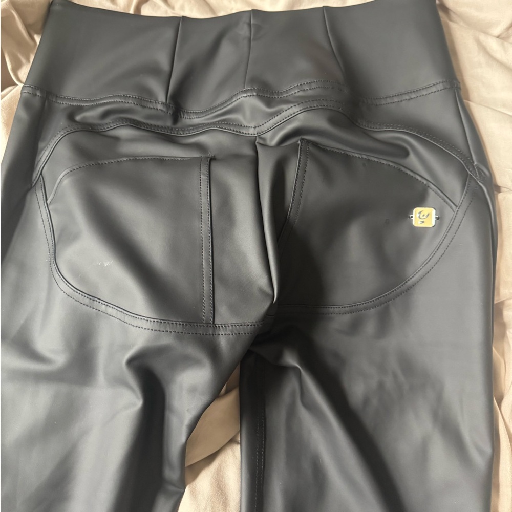 Freddy women’s high waisted leather leggings